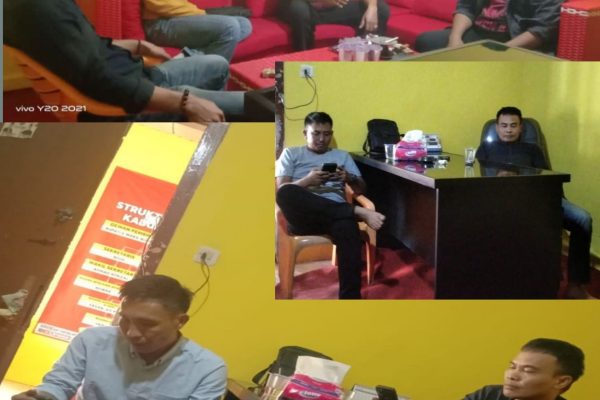 Kunjungan Kanit Intel Polres Lampung Tengah Disambut KSB DPC PWRI Lamteng Di Ruang Ketua Bahas Sinergitas